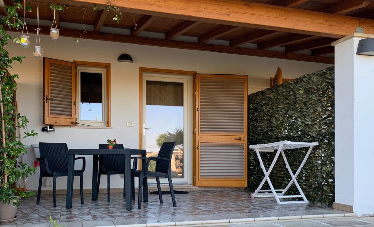 Masseria Capece Bed & Breakfast Uggiano La Chiesa Luaran gambar