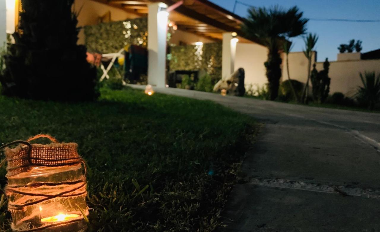 Masseria Capece Bed & Breakfast Uggiano La Chiesa Luaran gambar