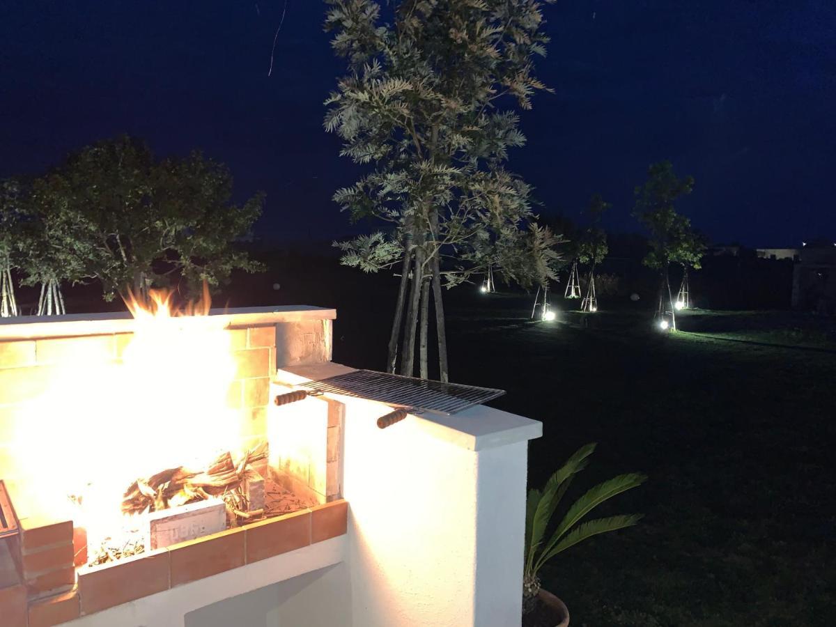 Masseria Capece Bed & Breakfast Uggiano La Chiesa Luaran gambar