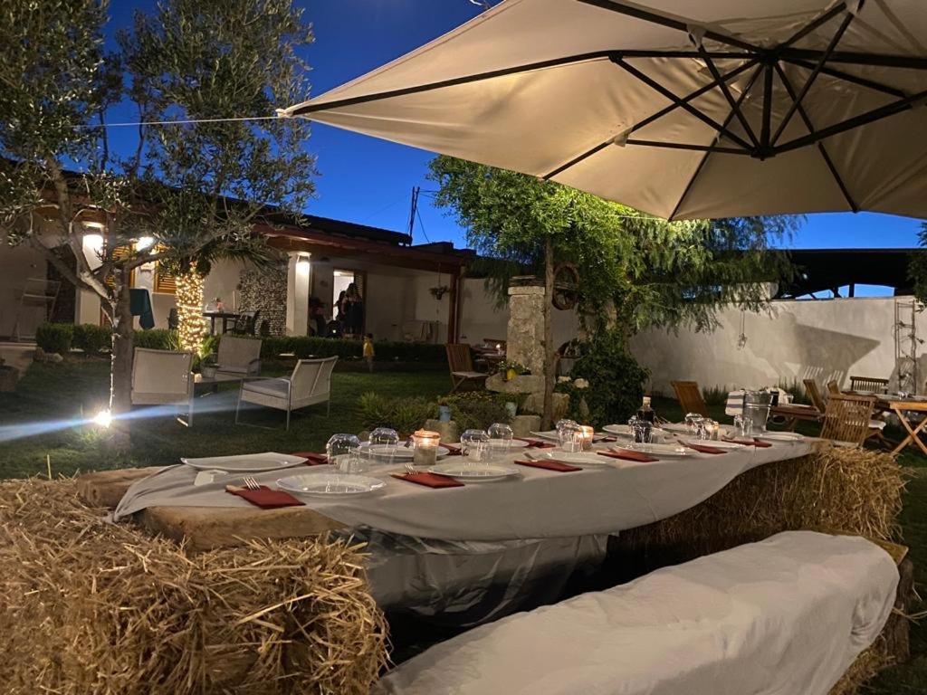 Masseria Capece Bed & Breakfast Uggiano La Chiesa Luaran gambar