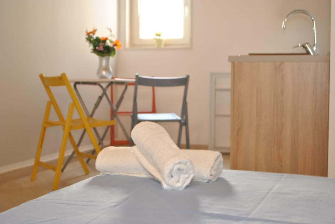 Masseria Capece Bed & Breakfast Uggiano La Chiesa Luaran gambar