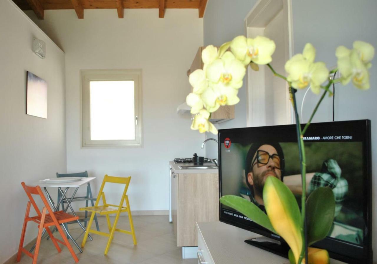 Masseria Capece Bed & Breakfast Uggiano La Chiesa Luaran gambar